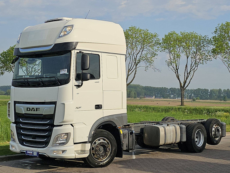 DAF XF 480 SSC 6X2 FAR - Kamion-šasija: slika DAF XF 480 SSC 6X2 FAR - Kamion-šasija DAF XF 480 SSC 6X2 FAR - Kamion-šasija: slika DAF XF 480 SSC 6X2 FAR - Kamion-šasija