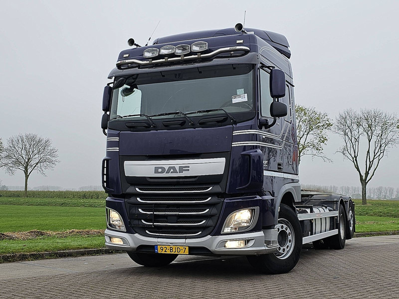 DAF XF 510 6X2 FAN STEERAXLE - Kamion s kabelskim sustavom: slika DAF XF 510 6X2 FAN STEERAXLE - Kamion s kabelskim sustavom DAF XF 510 6X2 FAN STEERAXLE - Kamion s kabelskim sustavom: slika DAF XF 510 6X2 FAN STEERAXLE - Kamion s kabelskim sustavom