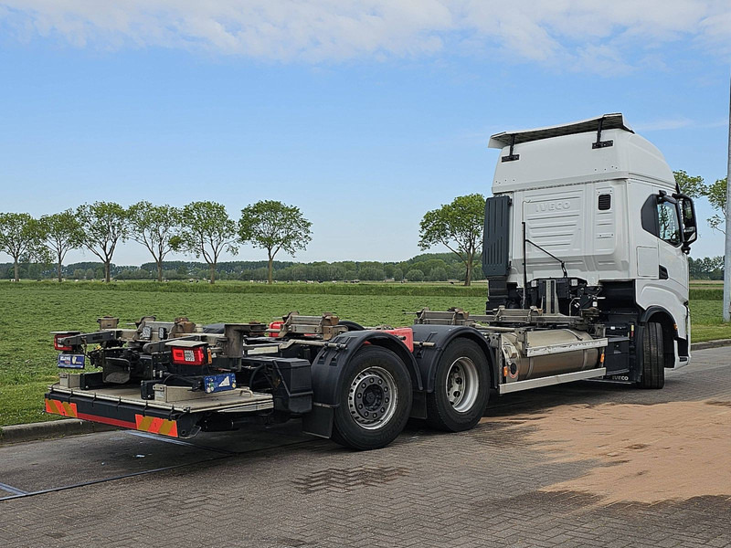 Iveco S-WAY AS260S46 LNG INT. STEERAXLE - Transporter kontejnera/ Kamion s izmjenjivim sanducima: slika Iveco S-WAY AS260S46 LNG INT. STEERAXLE - Transporter kontejnera/ Kamion s izmjenjivim sanducima Iveco S-WAY AS260S46 LNG INT. STEERAXLE - Transporter kontejnera/ Kamion s izmjenjivim sanducima: slika Iveco S-WAY AS260S46 LNG INT. STEERAXLE - Transporter kontejnera/ Kamion s izmjenjivim sanducima