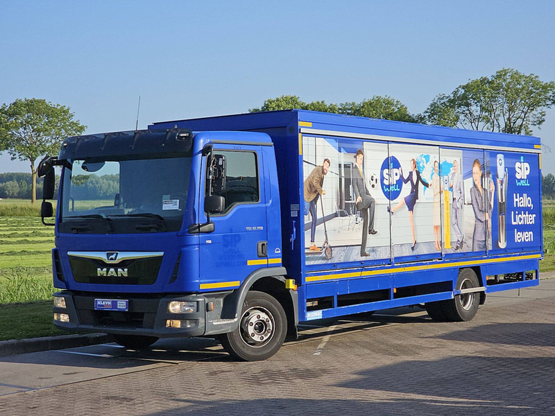 MAN 12.190 TGL AIRCO 3 SEATS - Kamion sandučar: slika MAN 12.190 TGL AIRCO 3 SEATS - Kamion sandučar MAN 12.190 TGL AIRCO 3 SEATS - Kamion sandučar: slika MAN 12.190 TGL AIRCO 3 SEATS - Kamion sandučar