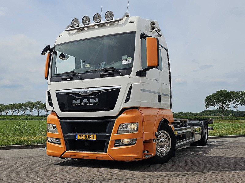 MAN 18.400 TGX XLX 4X2 2T LIFT INT. - Transporter kontejnera/ Kamion s izmjenjivim sanducima: slika MAN 18.400 TGX XLX 4X2 2T LIFT INT. - Transporter kontejnera/ Kamion s izmjenjivim sanducima MAN 18.400 TGX XLX 4X2 2T LIFT INT. - Transporter kontejnera/ Kamion s izmjenjivim sanducima: slika MAN 18.400 TGX XLX 4X2 2T LIFT INT. - Transporter kontejnera/ Kamion s izmjenjivim sanducima