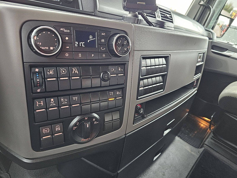 Kamion sandučar MAN 26.420 TGX 6X2-4 LIFT GETRÄNKE: slika Kamion sandučar MAN 26.420 TGX 6X2-4 LIFT GETRÄNKE