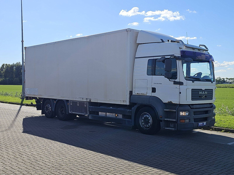 MAN 26.440 TGA LX 6X2 SIDE DOORS - Kamion sandučar: slika MAN 26.440 TGA LX 6X2 SIDE DOORS - Kamion sandučar MAN 26.440 TGA LX 6X2 SIDE DOORS - Kamion sandučar: slika MAN 26.440 TGA LX 6X2 SIDE DOORS - Kamion sandučar