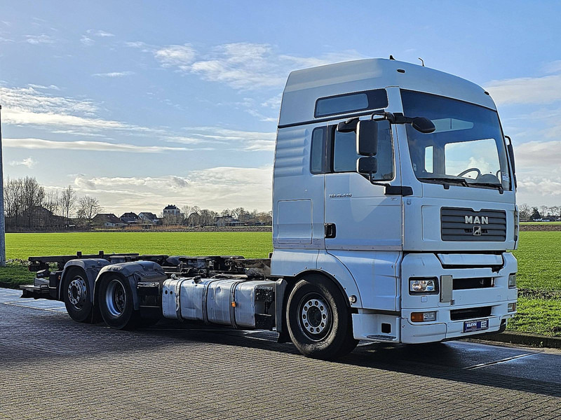 MAN 26.440 TGA XXL 6X2 TAILLIFT - Transporter kontejnera/ Kamion s izmjenjivim sanducima: slika MAN 26.440 TGA XXL 6X2 TAILLIFT - Transporter kontejnera/ Kamion s izmjenjivim sanducima MAN 26.440 TGA XXL 6X2 TAILLIFT - Transporter kontejnera/ Kamion s izmjenjivim sanducima: slika MAN 26.440 TGA XXL 6X2 TAILLIFT - Transporter kontejnera/ Kamion s izmjenjivim sanducima