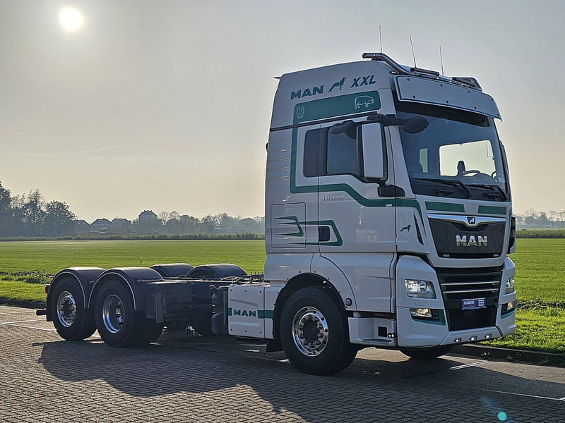 MAN 26.500 TGX XXL 6X2-4 LL WB420 - Kamion-šasija: slika MAN 26.500 TGX XXL 6X2-4 LL WB420 - Kamion-šasija MAN 26.500 TGX XXL 6X2-4 LL WB420 - Kamion-šasija: slika MAN 26.500 TGX XXL 6X2-4 LL WB420 - Kamion-šasija