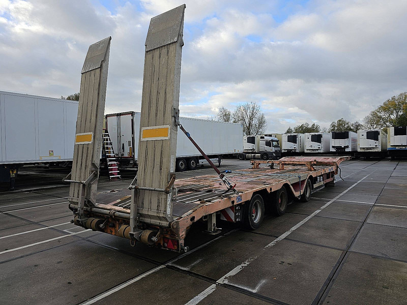 MEUSBURGER MTS-3 - Poluprikolica s niskim utovarivačem: slika MEUSBURGER MTS-3 - Poluprikolica s niskim utovarivačem MEUSBURGER MTS-3 - Poluprikolica s niskim utovarivačem: slika MEUSBURGER MTS-3 - Poluprikolica s niskim utovarivačem