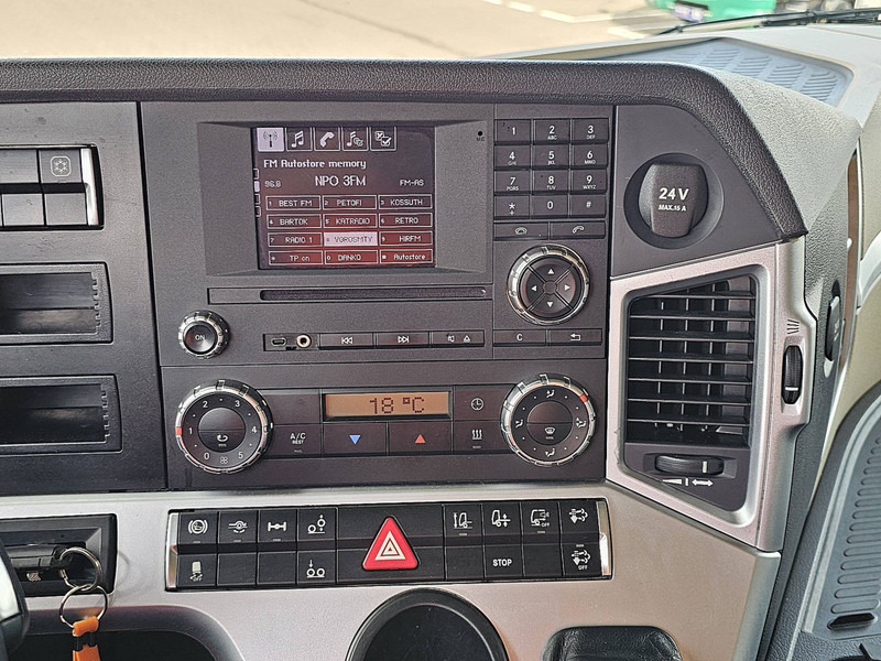 Transporter kontejnera/ Kamion s izmjenjivim sanducima Mercedes-Benz ACTROS 2540: slika Transporter kontejnera/ Kamion s izmjenjivim sanducima Mercedes-Benz ACTROS 2540