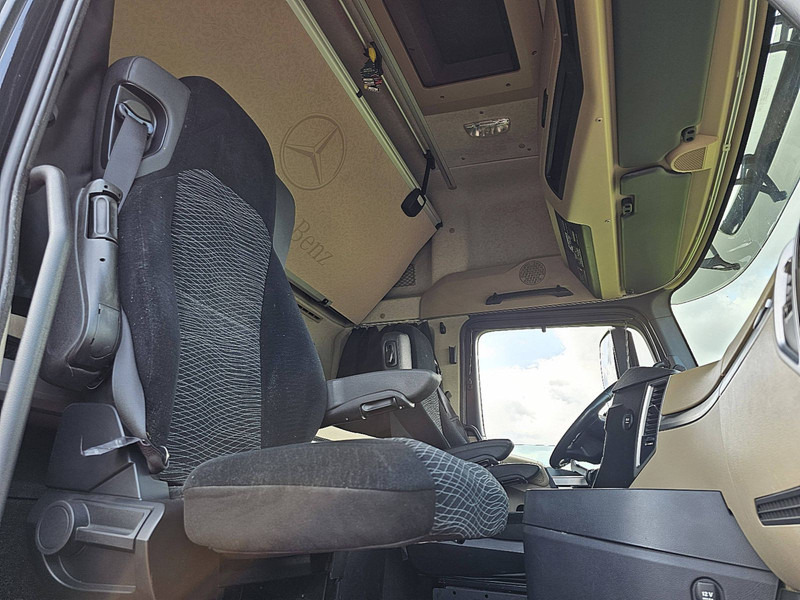 Transporter kontejnera/ Kamion s izmjenjivim sanducima Mercedes-Benz ACTROS 2540: slika Transporter kontejnera/ Kamion s izmjenjivim sanducima Mercedes-Benz ACTROS 2540