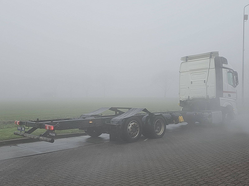 Mercedes-Benz ACTROS 2540 - Kamion-šasija: slika Mercedes-Benz ACTROS 2540 - Kamion-šasija Mercedes-Benz ACTROS 2540 - Kamion-šasija: slika Mercedes-Benz ACTROS 2540 - Kamion-šasija