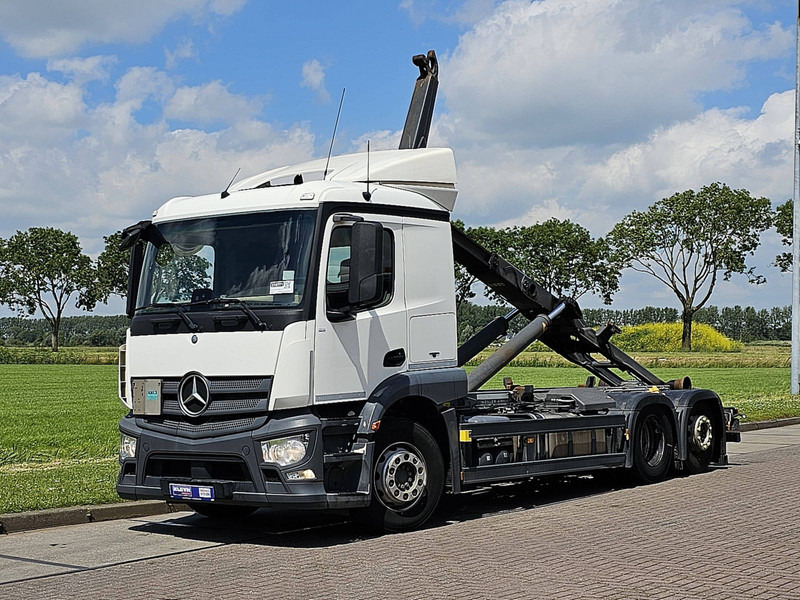 Mercedes-Benz ACTROS 2543 6X2 STEERAXLE HOOK - Kamion s kukastom dizalicom: slika Mercedes-Benz ACTROS 2543 6X2 STEERAXLE HOOK - Kamion s kukastom dizalicom Mercedes-Benz ACTROS 2543 6X2 STEERAXLE HOOK - Kamion s kukastom dizalicom: slika Mercedes-Benz ACTROS 2543 6X2 STEERAXLE HOOK - Kamion s kukastom dizalicom