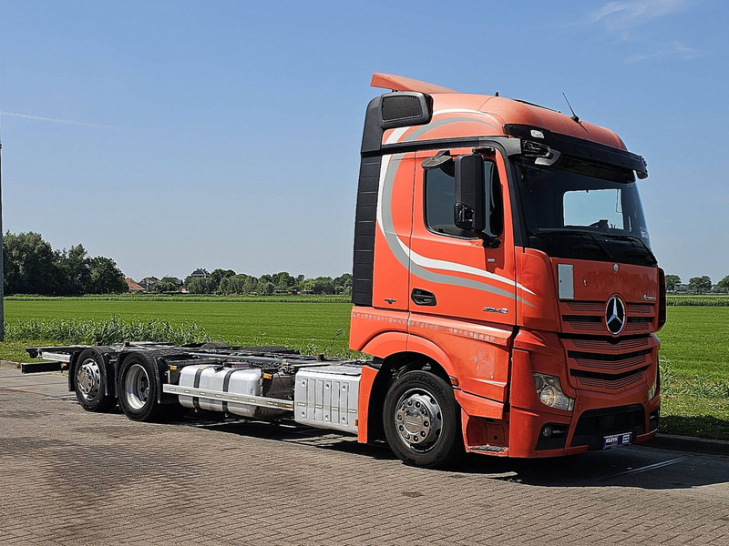 Mercedes-Benz ACTROS 2545 LS - Transporter kontejnera/ Kamion s izmjenjivim sanducima: slika Mercedes-Benz ACTROS 2545 LS - Transporter kontejnera/ Kamion s izmjenjivim sanducima Mercedes-Benz ACTROS 2545 LS - Transporter kontejnera/ Kamion s izmjenjivim sanducima: slika Mercedes-Benz ACTROS 2545 LS - Transporter kontejnera/ Kamion s izmjenjivim sanducima