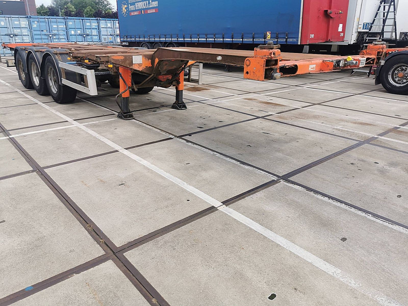 Nooteboom FT 43 03 V lift axle; BPW - Transporter kontejnera/ Poluprikolica s izmjenjivim sanducima: slika Nooteboom FT 43 03 V lift axle; BPW - Transporter kontejnera/ Poluprikolica s izmjenjivim sanducima Nooteboom FT 43 03 V lift axle; BPW - Transporter kontejnera/ Poluprikolica s izmjenjivim sanducima: slika Nooteboom FT 43 03 V lift axle; BPW - Transporter kontejnera/ Poluprikolica s izmjenjivim sanducima