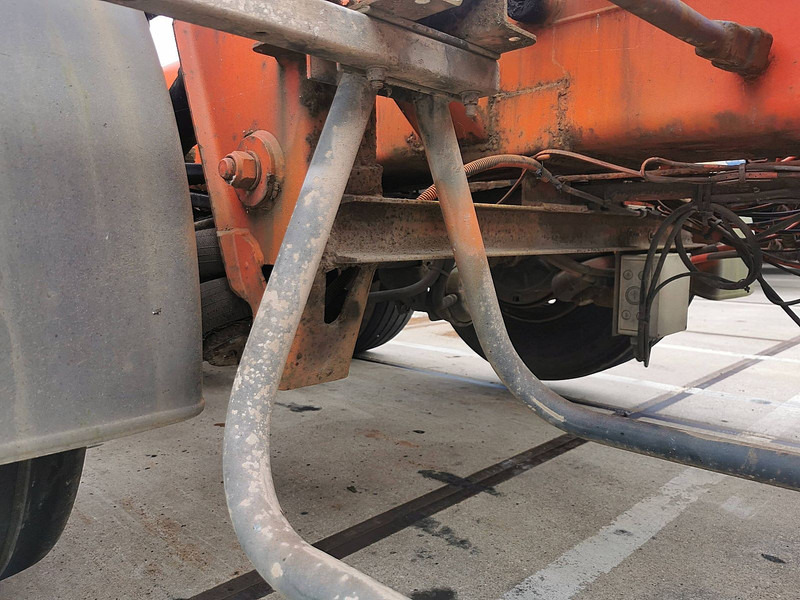 Transporter kontejnera/ Poluprikolica s izmjenjivim sanducima Nooteboom FT 43 03 V lift axle; BPW: slika Transporter kontejnera/ Poluprikolica s izmjenjivim sanducima Nooteboom FT 43 03 V lift axle; BPW Transporter kontejnera/ Poluprikolica s izmjenjivim sanducima Nooteboom FT 43 03 V lift axle; BPW: slika Transporter kontejnera/ Poluprikolica s izmjenjivim sanducima Nooteboom FT 43 03 V lift axle; BPW