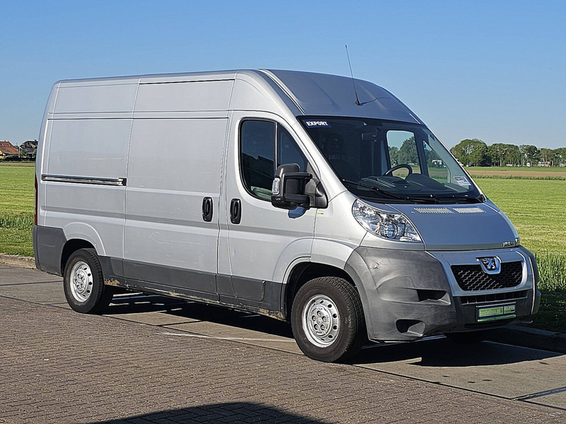 Peugeot Boxer 3.0 3.0 ltr - Furgon: slika Peugeot Boxer 3.0 3.0 ltr - Furgon Peugeot Boxer 3.0 3.0 ltr - Furgon: slika Peugeot Boxer 3.0 3.0 ltr - Furgon
