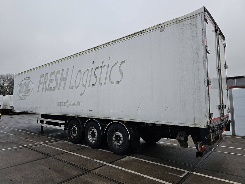 Renders Thermoking SL 200e - Poluprikolica hladnjača: slika Renders Thermoking SL 200e - Poluprikolica hladnjača Renders Thermoking SL 200e - Poluprikolica hladnjača: slika Renders Thermoking SL 200e - Poluprikolica hladnjača