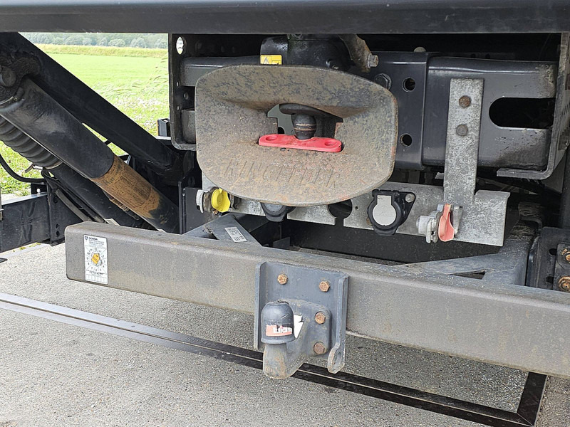 Kamion s ceradom Scania P320 6x2*4: slika Kamion s ceradom Scania P320 6x2*4