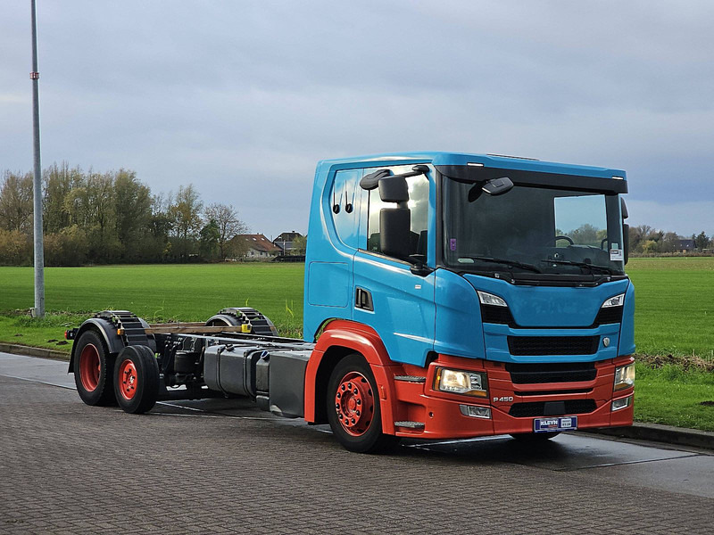 Scania P450 - Kamion-šasija: slika Scania P450 - Kamion-šasija Scania P450 - Kamion-šasija: slika Scania P450 - Kamion-šasija