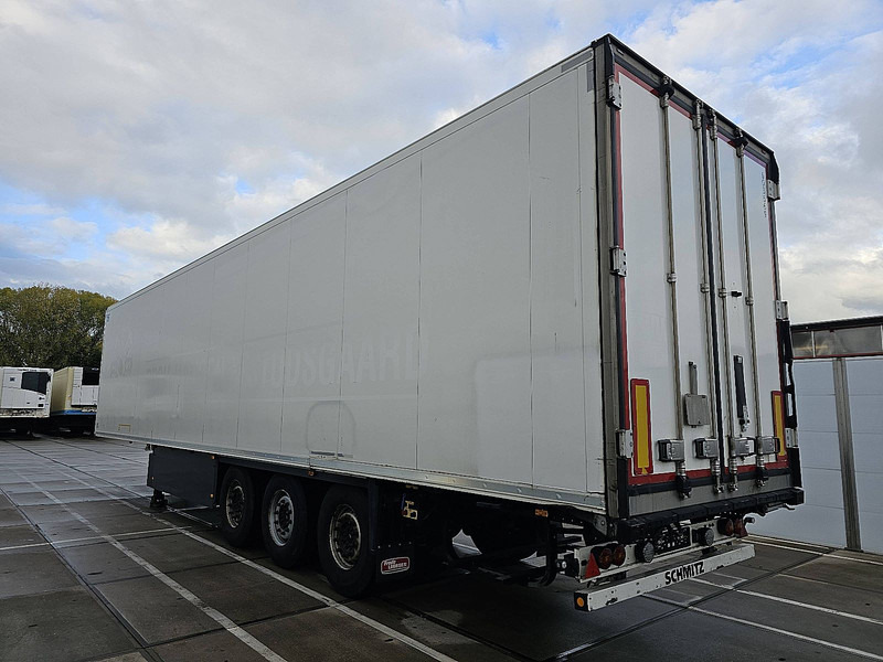 Schmitz Cargobull MEATRAILS - Poluprikolica hladnjača: slika Schmitz Cargobull MEATRAILS - Poluprikolica hladnjača Schmitz Cargobull MEATRAILS - Poluprikolica hladnjača: slika Schmitz Cargobull MEATRAILS - Poluprikolica hladnjača