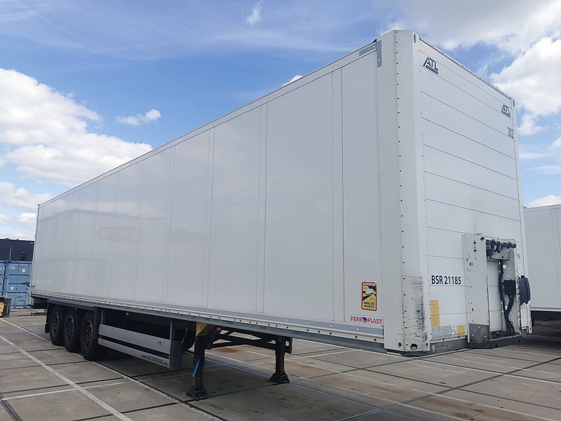 Schmitz Cargobull SCB*S3B - Poluprikolica sa zatvorenim sandukom: slika Schmitz Cargobull SCB*S3B - Poluprikolica sa zatvorenim sandukom Schmitz Cargobull SCB*S3B - Poluprikolica sa zatvorenim sandukom: slika Schmitz Cargobull SCB*S3B - Poluprikolica sa zatvorenim sandukom