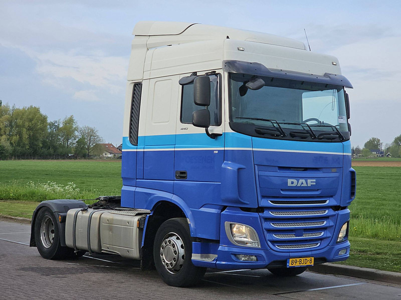 DAF XF 440 SPACECAB 2X TANK - Tegljač: slika DAF XF 440 SPACECAB 2X TANK - Tegljač DAF XF 440 SPACECAB 2X TANK - Tegljač: slika DAF XF 440 SPACECAB 2X TANK - Tegljač