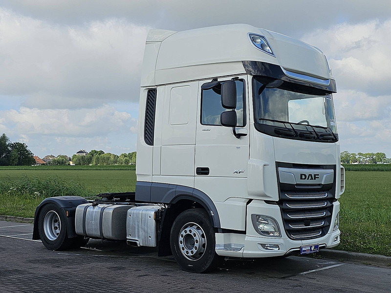 DAF XF 480 SSC 2X TANK LED 349T - Tegljač: slika DAF XF 480 SSC 2X TANK LED 349T - Tegljač DAF XF 480 SSC 2X TANK LED 349T - Tegljač: slika DAF XF 480 SSC 2X TANK LED 349T - Tegljač