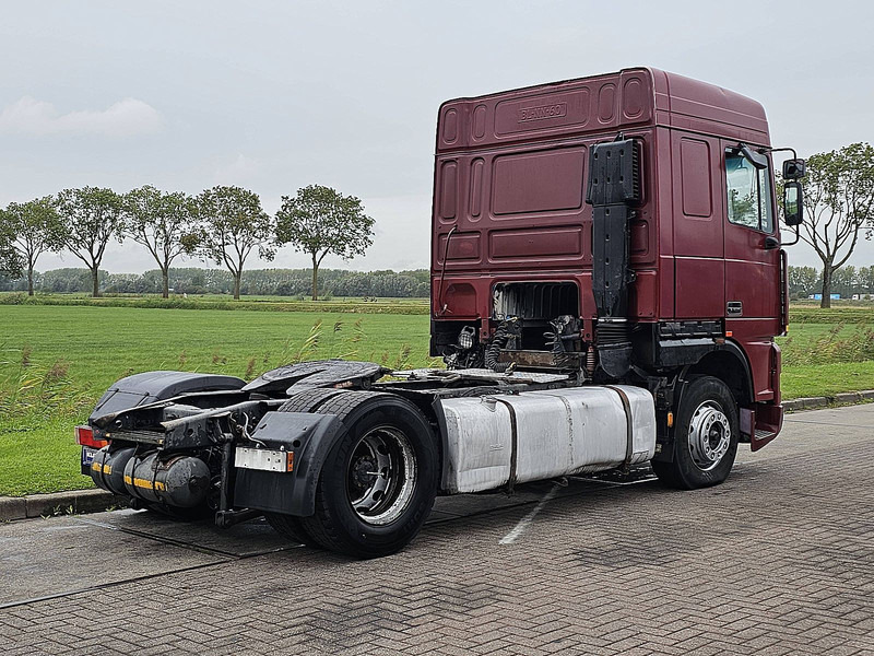 DAF XF 95.380 SPACECAB EURO 2 - Tegljač: slika DAF XF 95.380 SPACECAB EURO 2 - Tegljač DAF XF 95.380 SPACECAB EURO 2 - Tegljač: slika DAF XF 95.380 SPACECAB EURO 2 - Tegljač