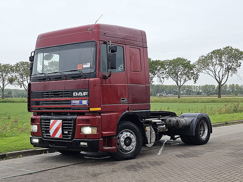 DAF XF 95.380 SPACECAB EURO 2 - Tegljač: slika DAF XF 95.380 SPACECAB EURO 2 - Tegljač DAF XF 95.380 SPACECAB EURO 2 - Tegljač: slika DAF XF 95.380 SPACECAB EURO 2 - Tegljač