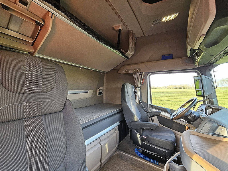 Tegljač DAF XG+ 480 XG+ 2X TANK SKIRTS: slika Tegljač DAF XG+ 480 XG+ 2X TANK SKIRTS Tegljač DAF XG+ 480 XG+ 2X TANK SKIRTS: slika Tegljač DAF XG+ 480 XG+ 2X TANK SKIRTS