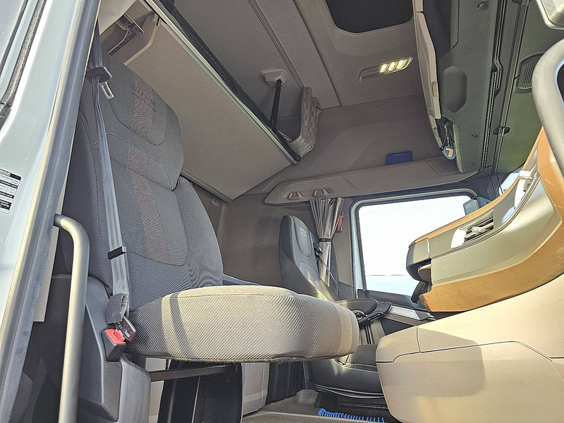 Tegljač DAF XG+ 480 XG+ 2X TANK SKIRTS: slika Tegljač DAF XG+ 480 XG+ 2X TANK SKIRTS Tegljač DAF XG+ 480 XG+ 2X TANK SKIRTS: slika Tegljač DAF XG+ 480 XG+ 2X TANK SKIRTS