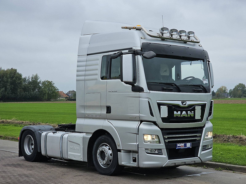 MAN 18.500 TGX XLX 2X TANK NIGHT AC - Tegljač: slika MAN 18.500 TGX XLX 2X TANK NIGHT AC - Tegljač MAN 18.500 TGX XLX 2X TANK NIGHT AC - Tegljač: slika MAN 18.500 TGX XLX 2X TANK NIGHT AC - Tegljač