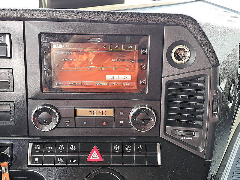 Tegljač Mercedes-Benz ACTROS 1851: slika Tegljač Mercedes-Benz ACTROS 1851