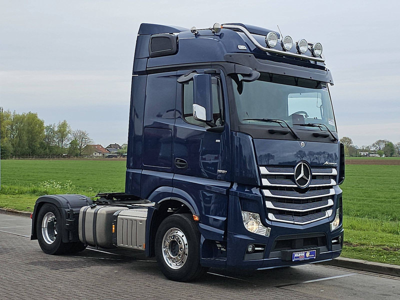 Mercedes-Benz ACTROS 1851 - Tegljač: slika Mercedes-Benz ACTROS 1851 - Tegljač Mercedes-Benz ACTROS 1851 - Tegljač: slika Mercedes-Benz ACTROS 1851 - Tegljač