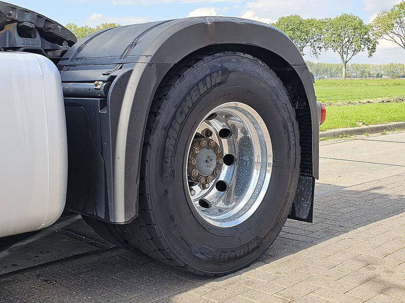 Tegljač Mercedes-Benz ACTROS 1851: slika Tegljač Mercedes-Benz ACTROS 1851