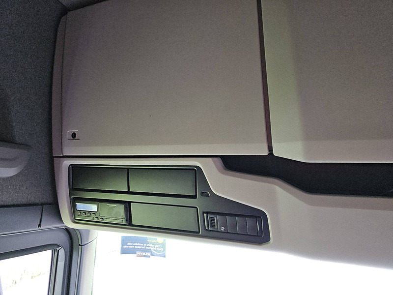 Tegljač Scania S450 RETARDER 2X TANK: slika Tegljač Scania S450 RETARDER 2X TANK