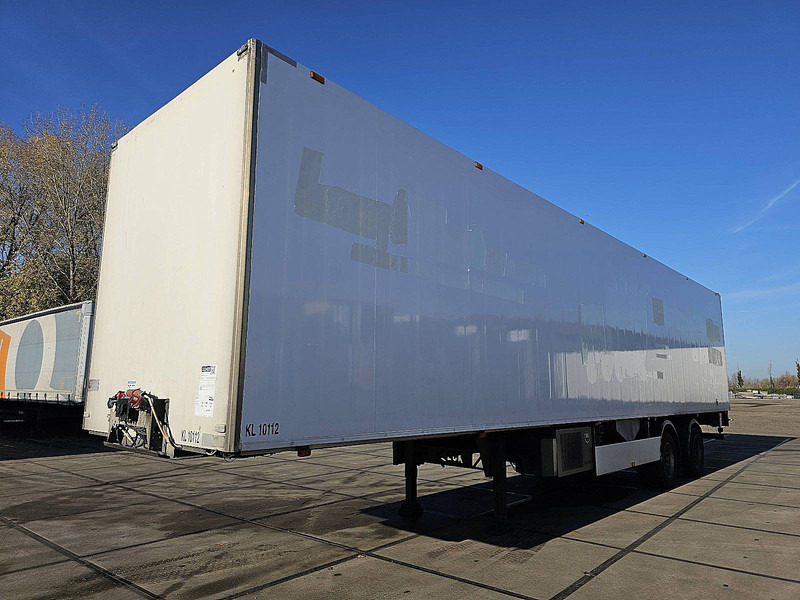 Van Eck U T-2 I - Poluprikolica sa zatvorenim sandukom: slika Van Eck U T-2 I - Poluprikolica sa zatvorenim sandukom Van Eck U T-2 I - Poluprikolica sa zatvorenim sandukom: slika Van Eck U T-2 I - Poluprikolica sa zatvorenim sandukom