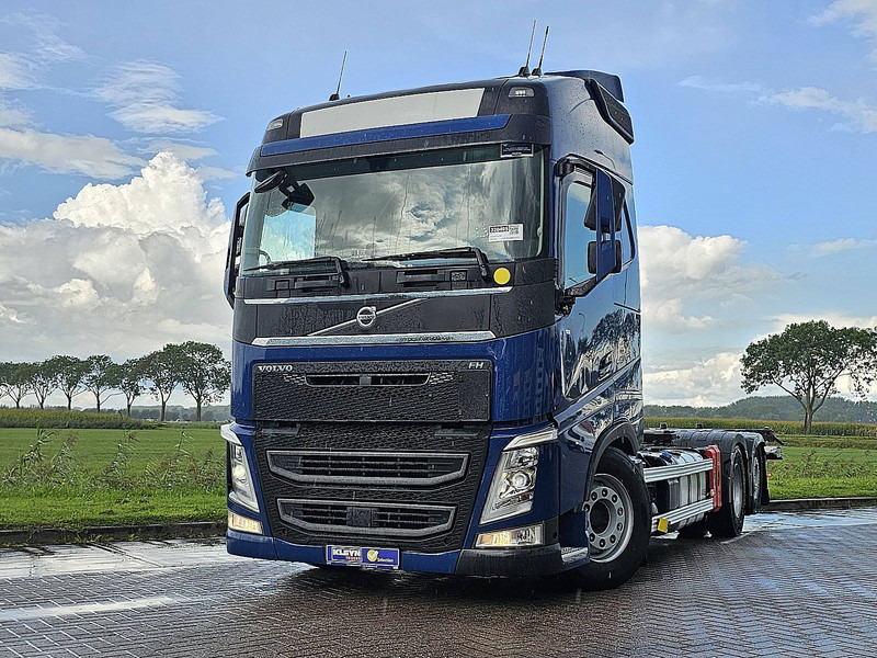 Volvo FH 540 - Transporter kontejnera/ Kamion s izmjenjivim sanducima: slika Volvo FH 540 - Transporter kontejnera/ Kamion s izmjenjivim sanducima Volvo FH 540 - Transporter kontejnera/ Kamion s izmjenjivim sanducima: slika Volvo FH 540 - Transporter kontejnera/ Kamion s izmjenjivim sanducima