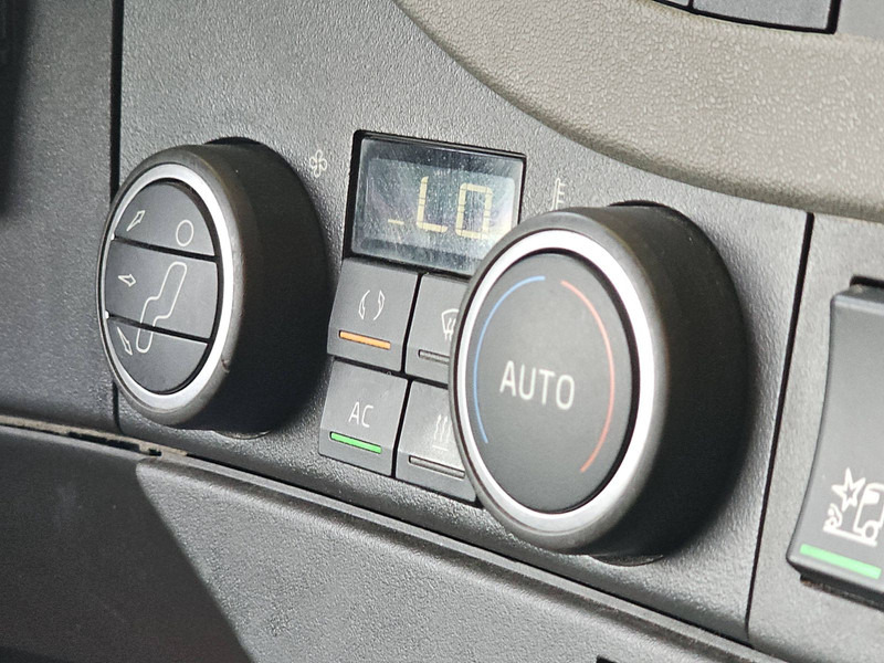 Kamion-šasija Volvo FH 750 6X2 9T FA WB 430: slika Kamion-šasija Volvo FH 750 6X2 9T FA WB 430