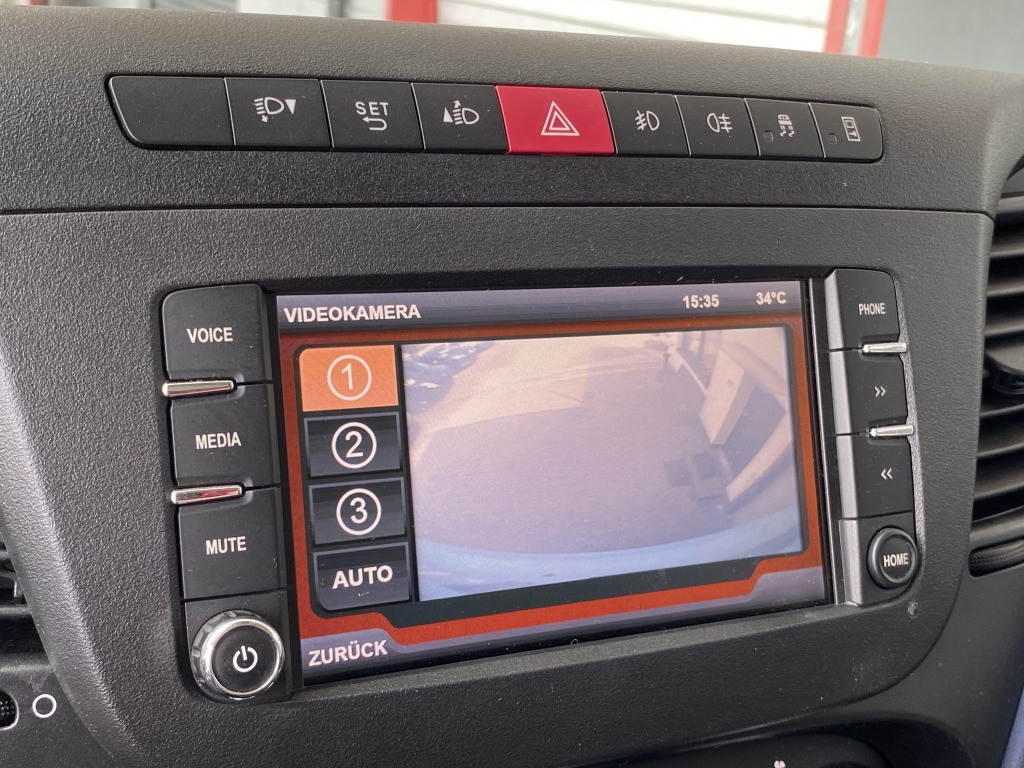 Iveco Daily 65C21 3,6m P+P+LBW Klima Automat. Webasto - Dostavno vozilo s ceradom: slika Iveco Daily 65C21 3,6m P+P+LBW Klima Automat. Webasto - Dostavno vozilo s ceradom Iveco Daily 65C21 3,6m P+P+LBW Klima Automat. Webasto - Dostavno vozilo s ceradom: slika Iveco Daily 65C21 3,6m P+P+LBW Klima Automat. Webasto - Dostavno vozilo s ceradom