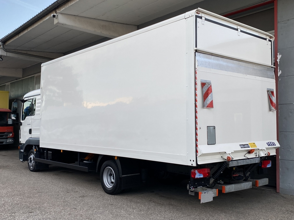Kamion sandučar MAN TGL 8.190 Klima 6m Koffer LBW AHK Orig. 81'km: slika Kamion sandučar MAN TGL 8.190 Klima 6m Koffer LBW AHK Orig. 81'km