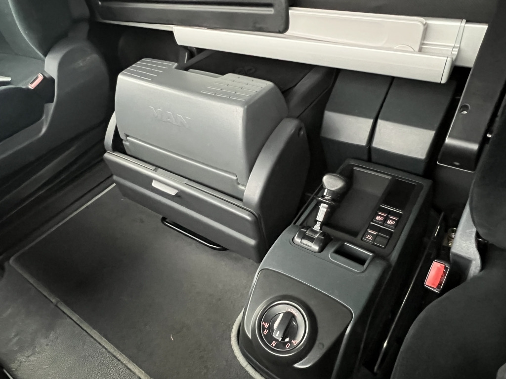 MAN TGX 26.440 Retarder Standklima LBW MitsubisTU100 - Kamion hladnjača: slika MAN TGX 26.440 Retarder Standklima LBW MitsubisTU100 - Kamion hladnjača MAN TGX 26.440 Retarder Standklima LBW MitsubisTU100 - Kamion hladnjača: slika MAN TGX 26.440 Retarder Standklima LBW MitsubisTU100 - Kamion hladnjača