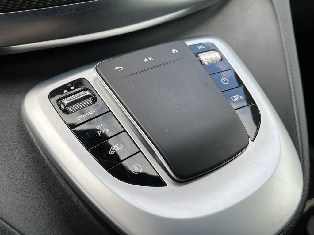 Mercedes-Benz V 300 d AVANTGARDE AMG line kompakt Burmester - Automobil: slika Mercedes-Benz V 300 d AVANTGARDE AMG line kompakt Burmester - Automobil Mercedes-Benz V 300 d AVANTGARDE AMG line kompakt Burmester - Automobil: slika Mercedes-Benz V 300 d AVANTGARDE AMG line kompakt Burmester - Automobil