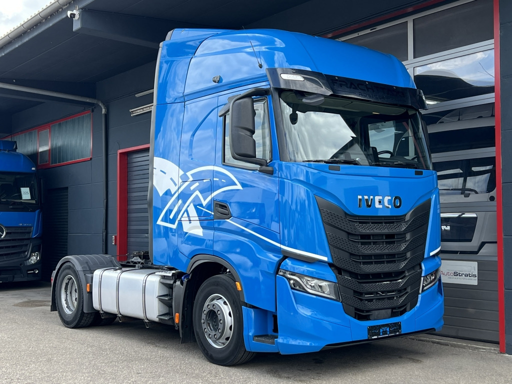 Iveco S-WAY AS440S48 Stralis Intarder 2x Kühlschrank - Tegljač: slika Iveco S-WAY AS440S48 Stralis Intarder 2x Kühlschrank - Tegljač Iveco S-WAY AS440S48 Stralis Intarder 2x Kühlschrank - Tegljač: slika Iveco S-WAY AS440S48 Stralis Intarder 2x Kühlschrank - Tegljač