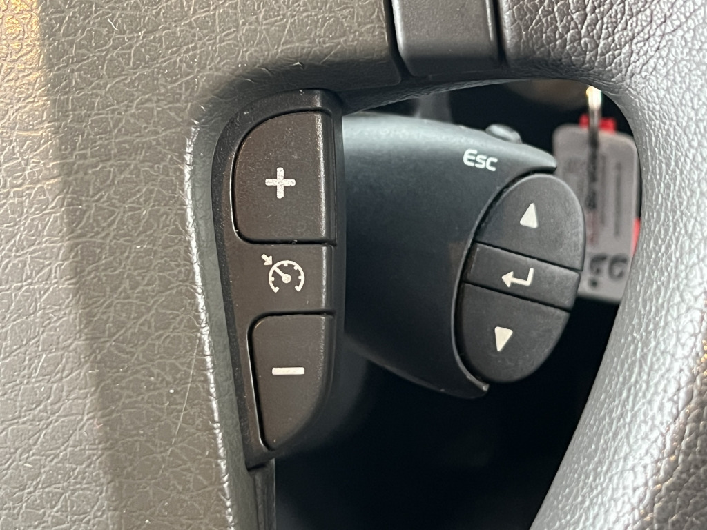 Volvo FL 260 7,2m LBW Klima Tempomat AHK Orig. 125'km - Kamion s ceradom: slika Volvo FL 260 7,2m LBW Klima Tempomat AHK Orig. 125'km - Kamion s ceradom Volvo FL 260 7,2m LBW Klima Tempomat AHK Orig. 125'km - Kamion s ceradom: slika Volvo FL 260 7,2m LBW Klima Tempomat AHK Orig. 125'km - Kamion s ceradom