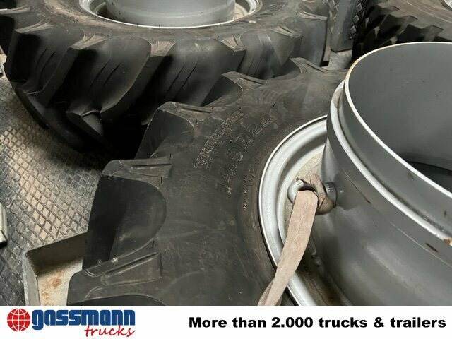 2x Reifen 14.9R24 - Gume i felge: slika 2x Reifen 14.9R24 - Gume i felge 2x Reifen 14.9R24 - Gume i felge: slika 2x Reifen 14.9R24 - Gume i felge