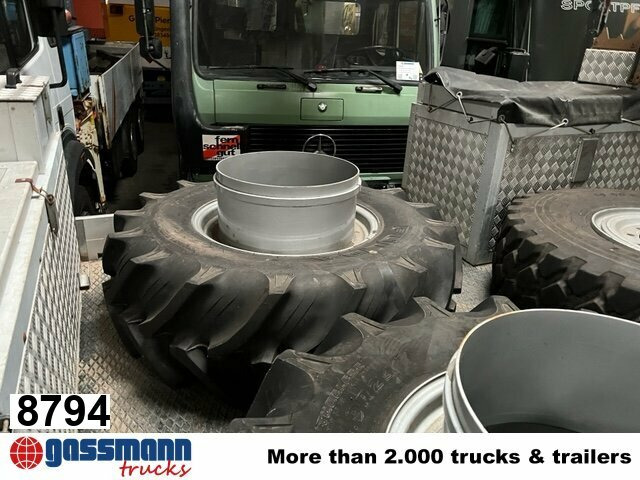 2x Reifen 14.9R24 - Gume i felge: slika 2x Reifen 14.9R24 - Gume i felge 2x Reifen 14.9R24 - Gume i felge: slika 2x Reifen 14.9R24 - Gume i felge