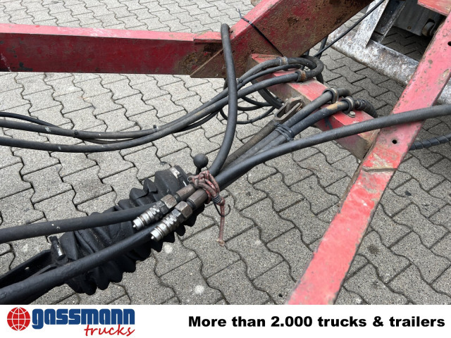 Goldhofer TU 3-24/80, hydr. Rampen, Verbr. auf 3m - Prikolica s niskim utovarivačem: slika Goldhofer TU 3-24/80, hydr. Rampen, Verbr. auf 3m - Prikolica s niskim utovarivačem Goldhofer TU 3-24/80, hydr. Rampen, Verbr. auf 3m - Prikolica s niskim utovarivačem: slika Goldhofer TU 3-24/80, hydr. Rampen, Verbr. auf 3m - Prikolica s niskim utovarivačem