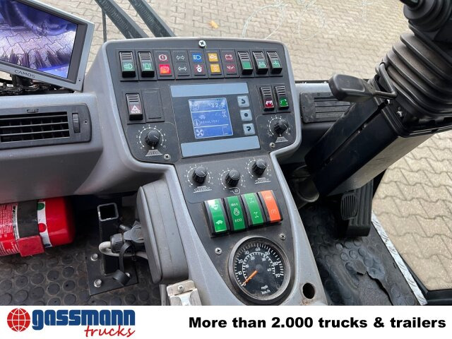 Hako Multicar Citymaster 2000 2B Kehrmaschine 4x2 - Cestovna čistilica: slika Hako Multicar Citymaster 2000 2B Kehrmaschine 4x2 - Cestovna čistilica Hako Multicar Citymaster 2000 2B Kehrmaschine 4x2 - Cestovna čistilica: slika Hako Multicar Citymaster 2000 2B Kehrmaschine 4x2 - Cestovna čistilica