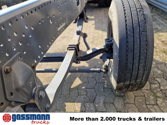 Iveco Trakker AD260T45 6x4, BRANDSCHADEN FAHRERHAUS! - Kamion-šasija: slika Iveco Trakker AD260T45 6x4, BRANDSCHADEN FAHRERHAUS! - Kamion-šasija Iveco Trakker AD260T45 6x4, BRANDSCHADEN FAHRERHAUS! - Kamion-šasija: slika Iveco Trakker AD260T45 6x4, BRANDSCHADEN FAHRERHAUS! - Kamion-šasija