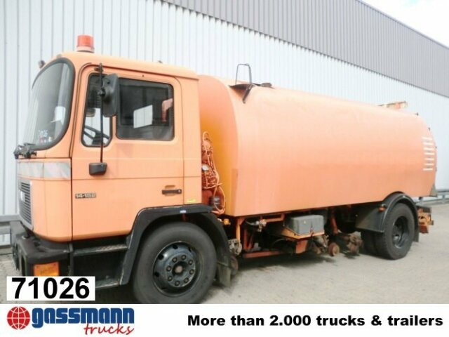 MAN M03 14.152 4x2, Schienenkehrmaschine - Cestovna čistilica: slika MAN M03 14.152 4x2, Schienenkehrmaschine - Cestovna čistilica MAN M03 14.152 4x2, Schienenkehrmaschine - Cestovna čistilica: slika MAN M03 14.152 4x2, Schienenkehrmaschine - Cestovna čistilica