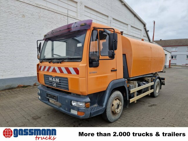Cestovna čistilica MAN TGL 12.180 , Bucher Kehrmaschine CF 50: slika Cestovna čistilica MAN TGL 12.180 , Bucher Kehrmaschine CF 50